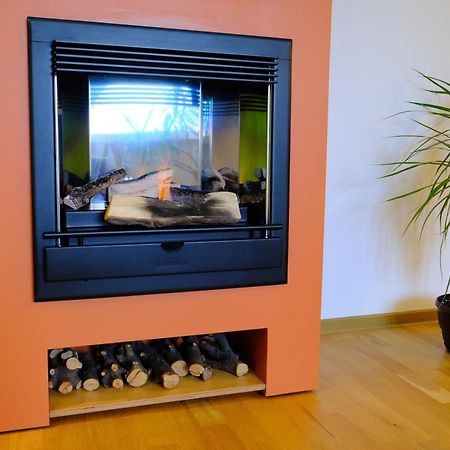 Happybnb - Stilvolles, Naturgelegenes Apartment Mit Blick Auf Den Mittellandkanal Und Die Wasserstadt Hannover - Kamin, Parken Und Spielplatz المظهر الخارجي الصورة